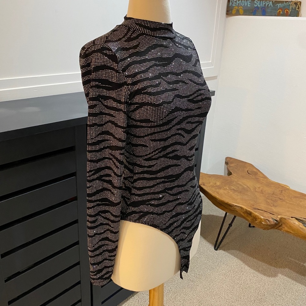 Zebra Jersey holiday bodysuit NWOT black/ silver - Picture 3 of 4